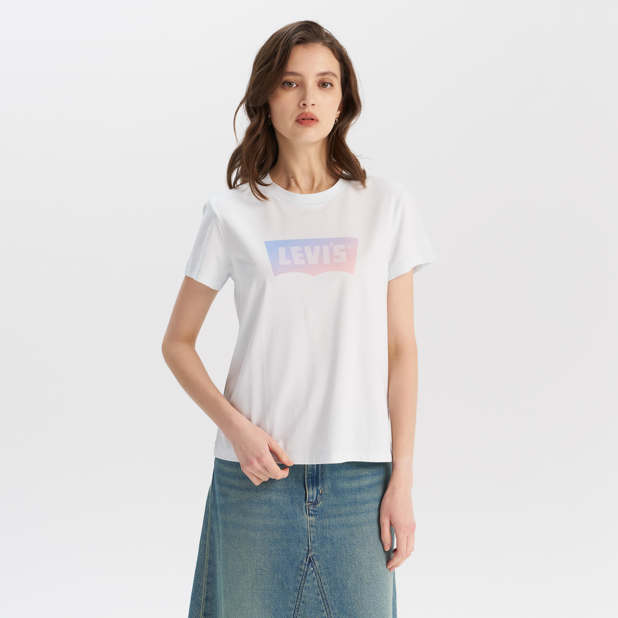 Levi's? Women's Gradient Logo Crew Neck T-Shirt - 图片 2