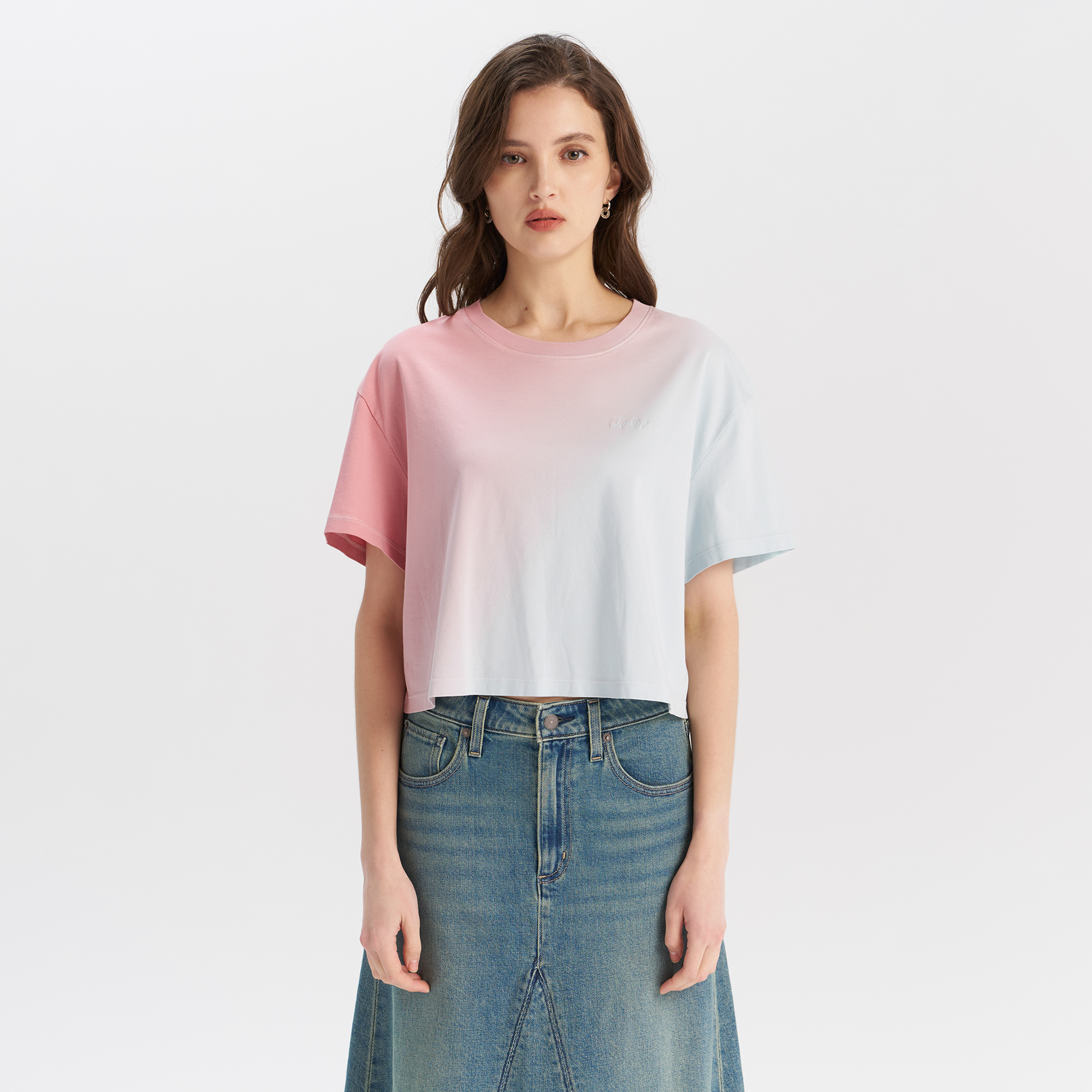 Levi's? Women's Crew Neck Gradient Embroidered Logo Short Sleeve Tee - 图片 6