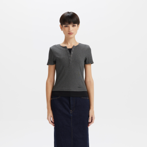 Levi's® Women's V-Neck Short Sleeve Logo Tee