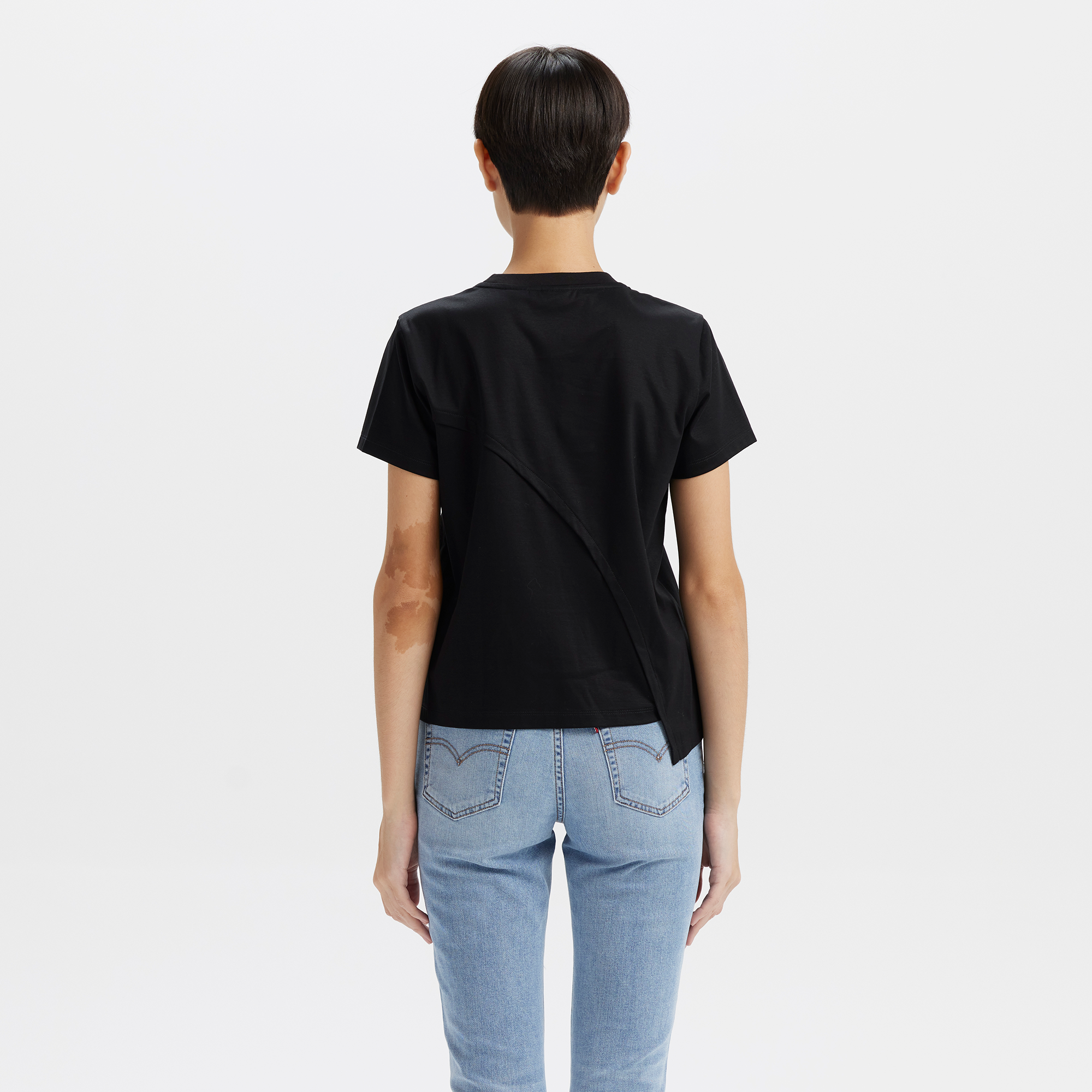 Levi's® Women's Comfortable Casual Short Sleeve Tee - 图片 2