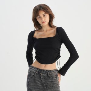 LEVI'S? WOMEN'S CINCHED SHORT STACK T-SHIRT