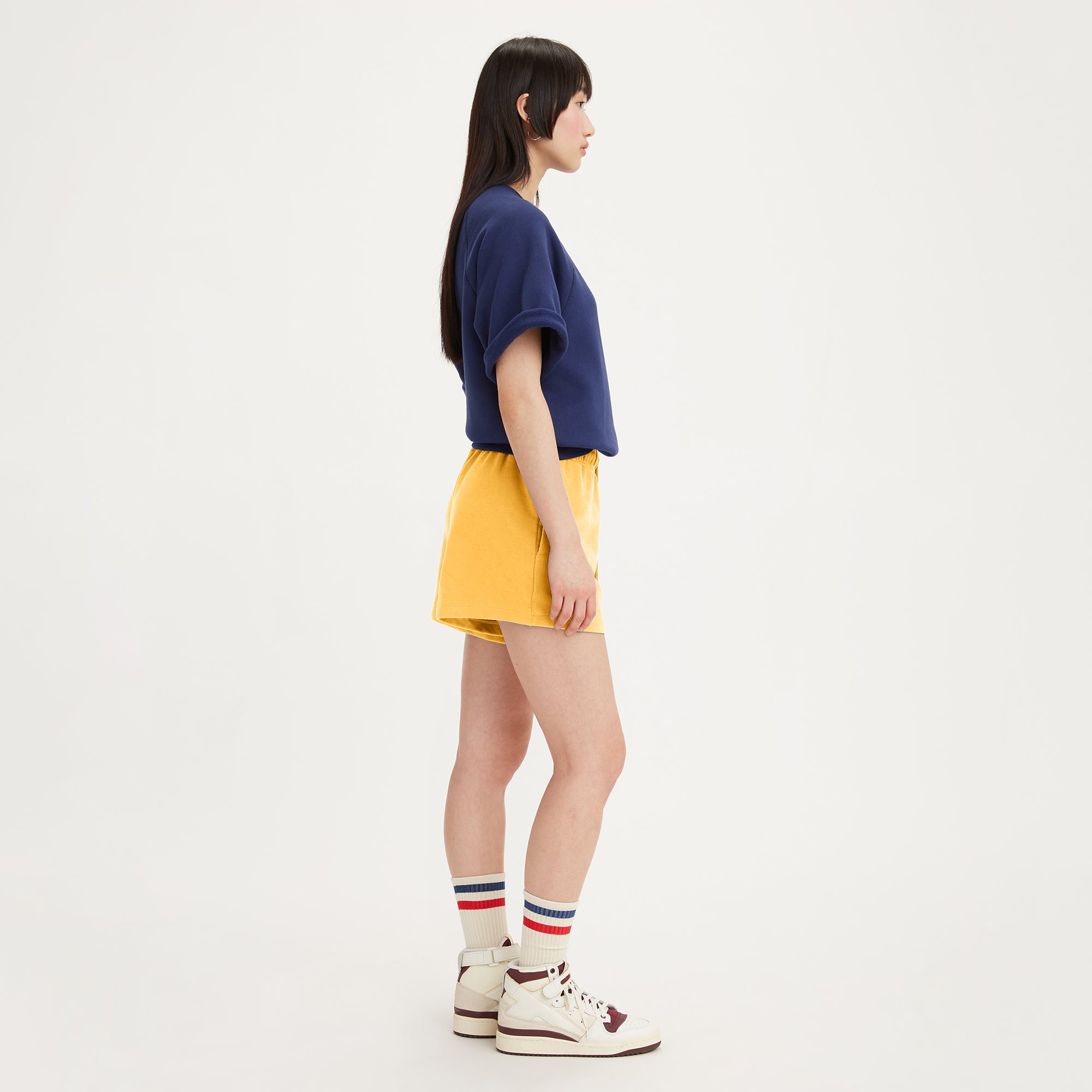 Levi's® Women's Gold Tab™ Sweat Shorts - 图片 2