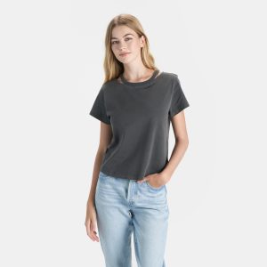 Levi's? Women's Standard Fit Cotton T-Shirt