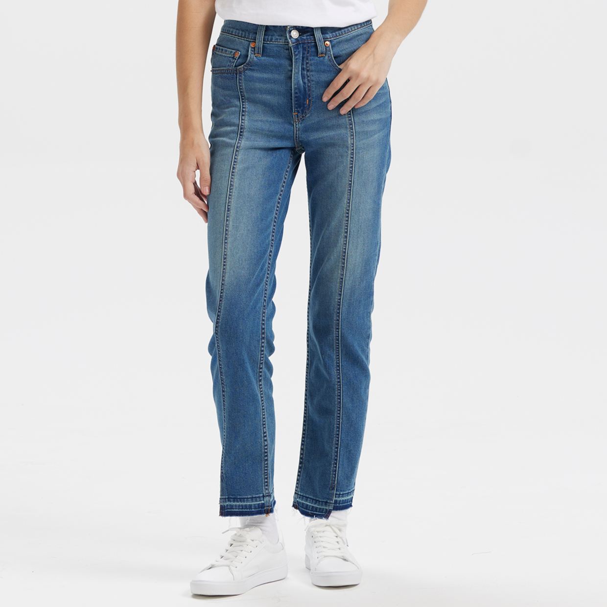 Levi's® Women's Boyfriend Mid-Rise Tapered Jeans