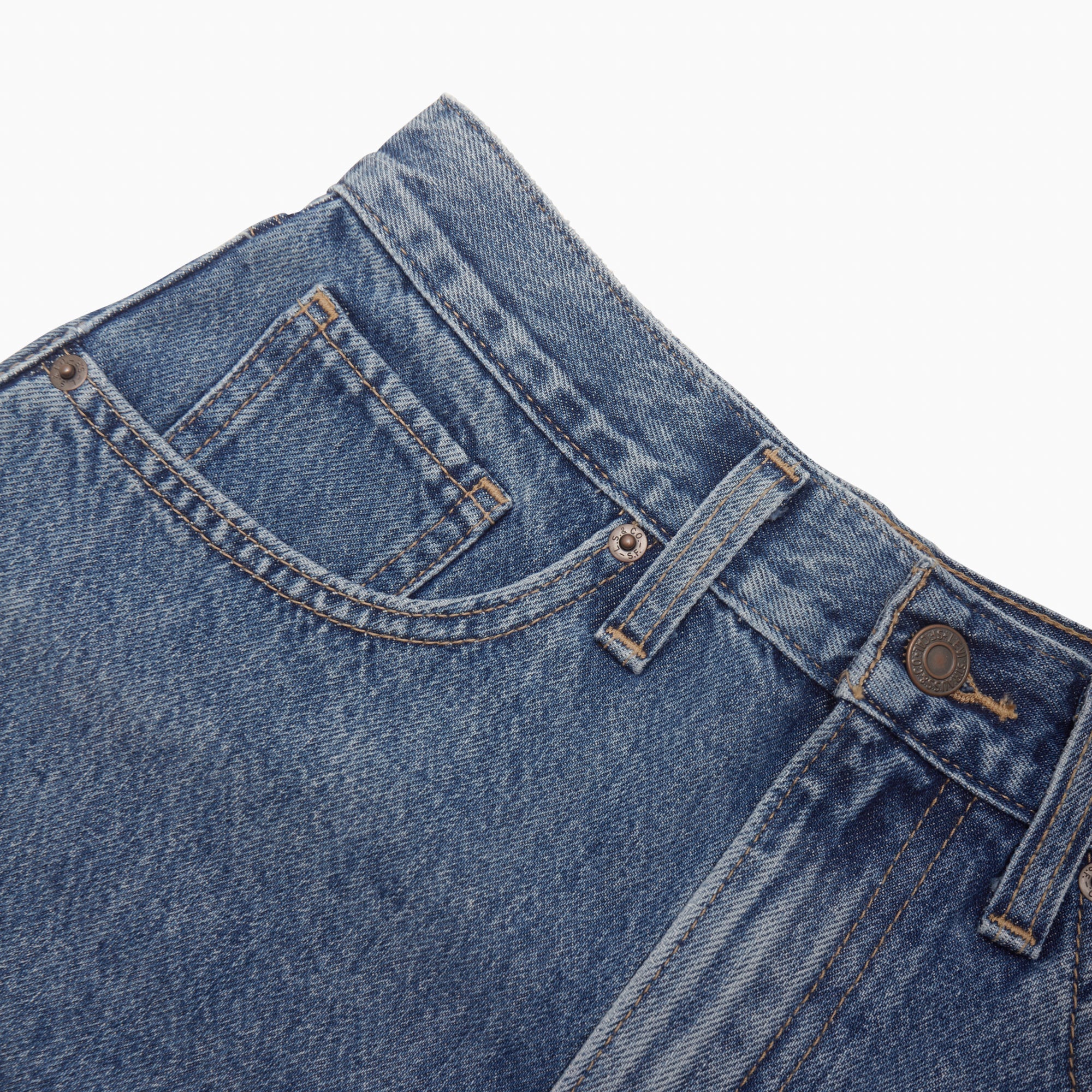 Levi's® Women's High-Waisted Mom Shorts - 图片 5