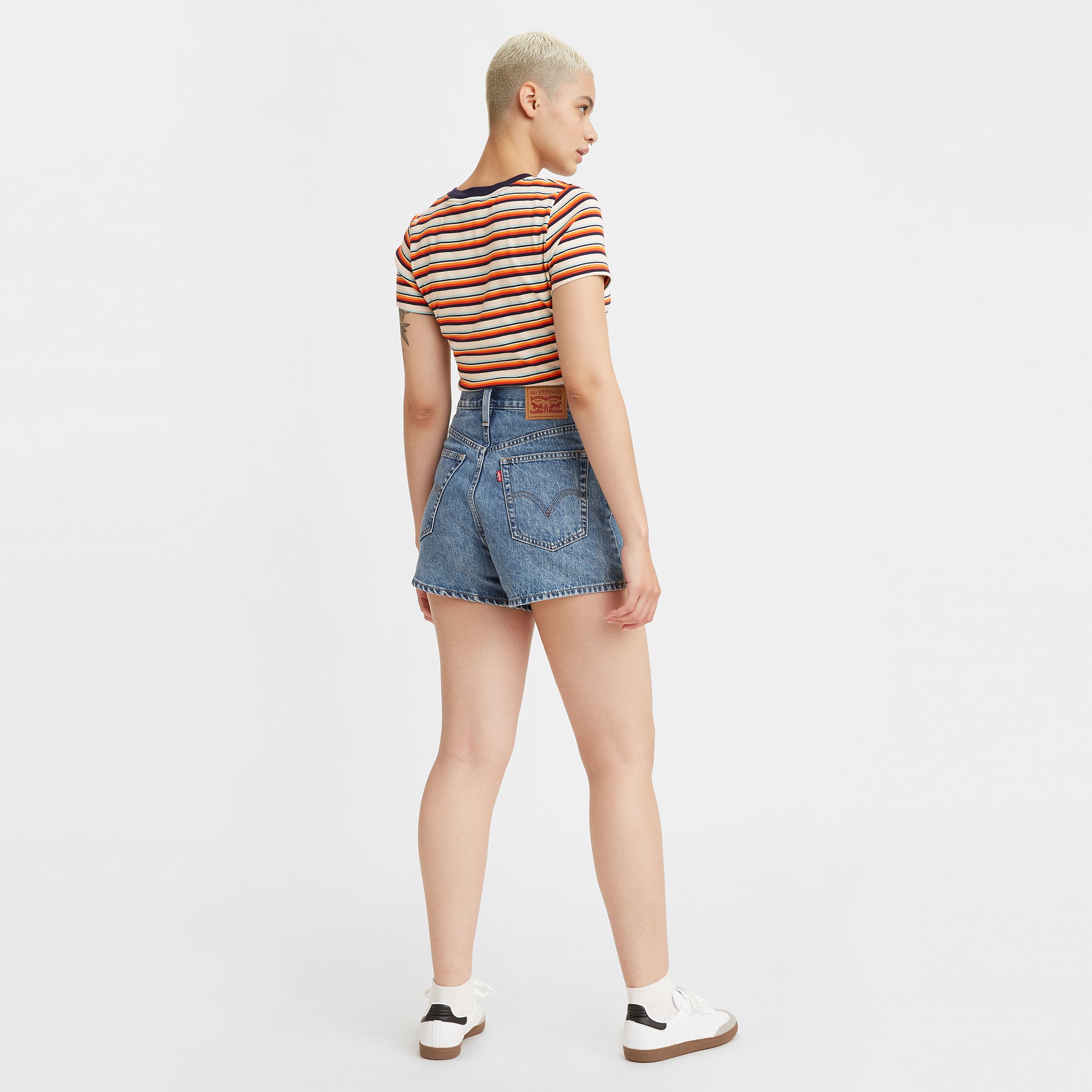 Levi's® Women's High-Waisted Mom Shorts - 图片 2