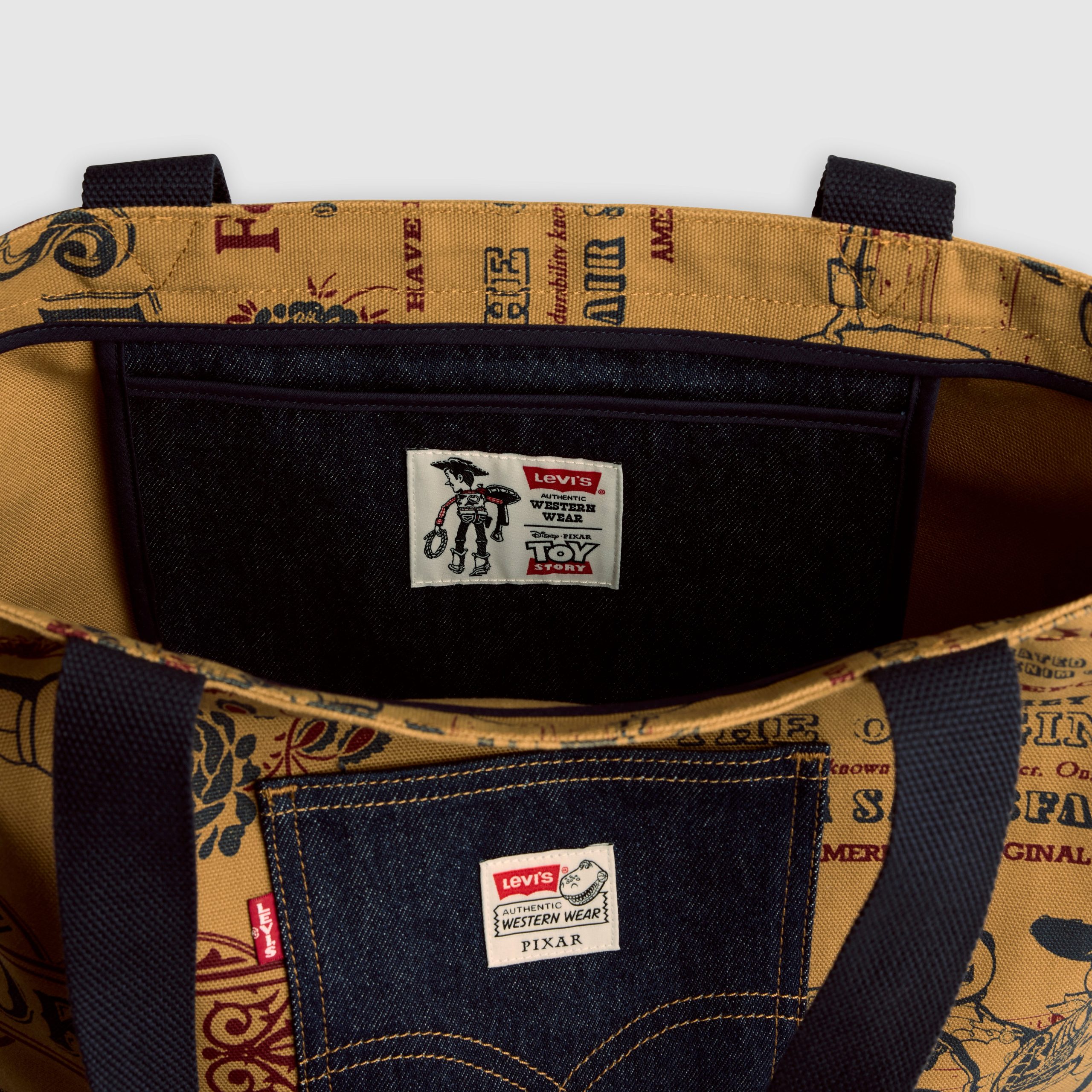 Levi's® x Toy Story Tote Bag - 图片 4