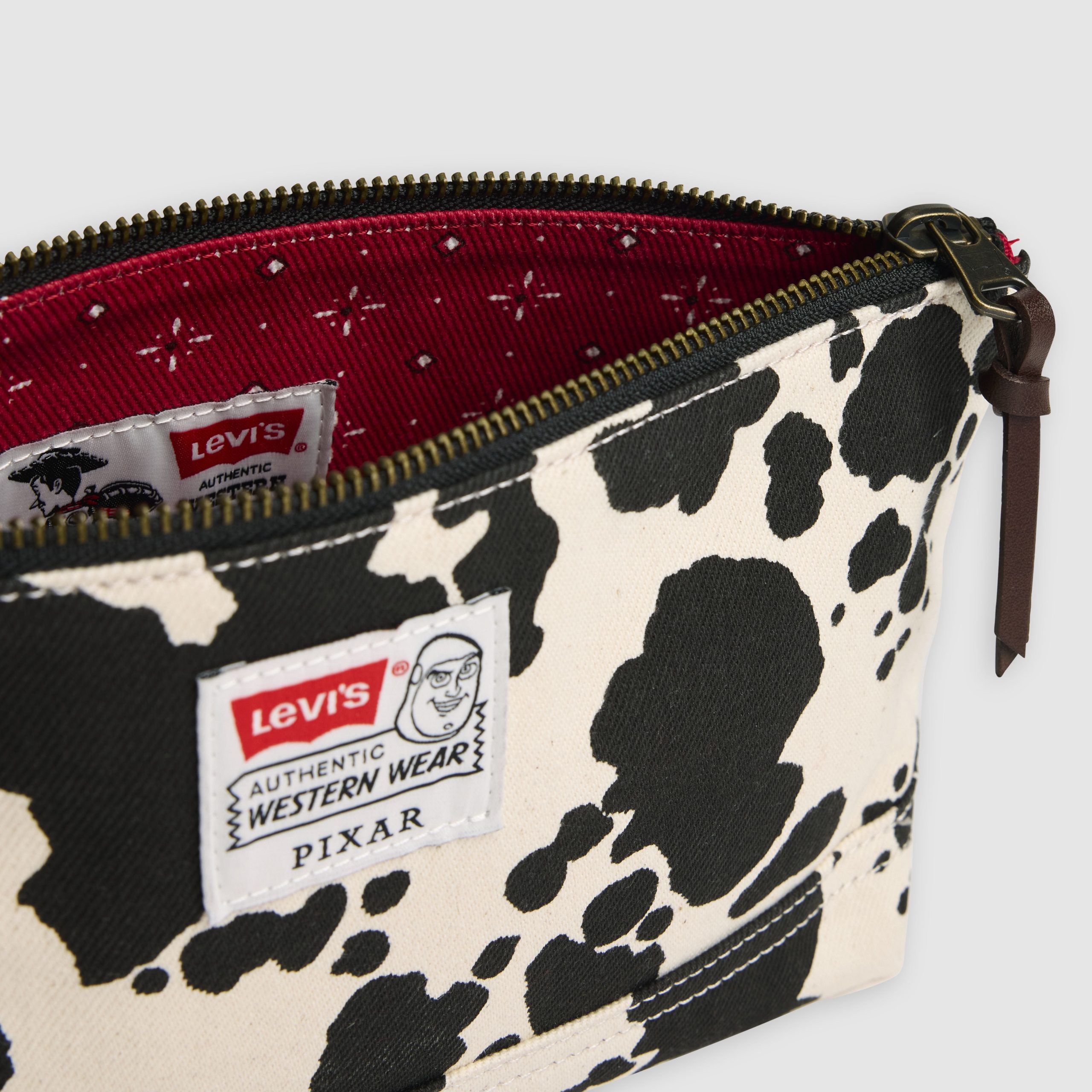 Levi's® x Toy Story Cow Pouch - 图片 4