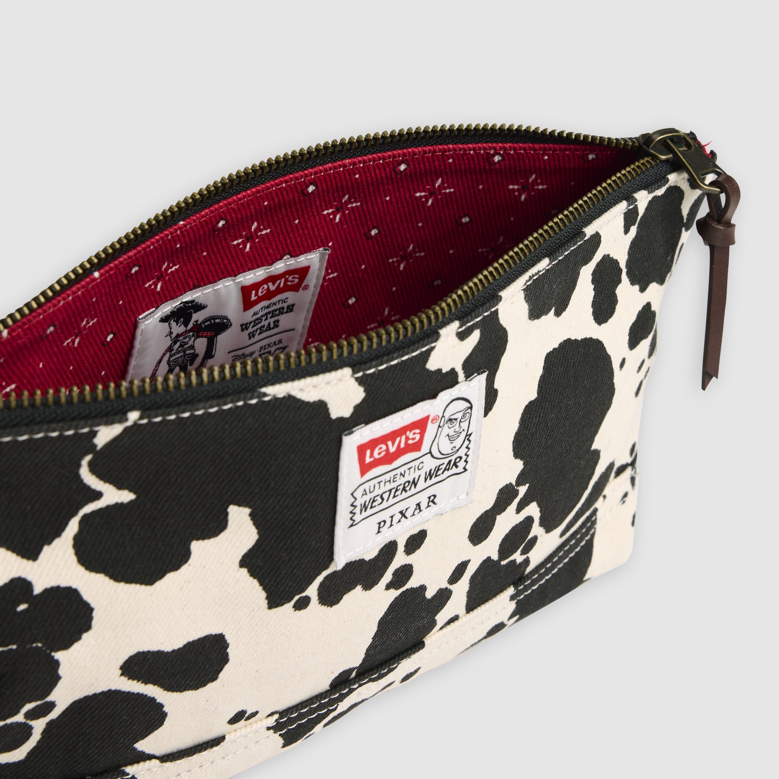 Levi's® x Toy Story Cow Pouch - 图片 3