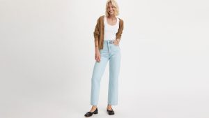Levi's® Women's Ribcage Straight Ankle Jeans